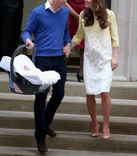 イギリス王室　シャーロット王女ジェームズ王子　誕生日　洗礼式